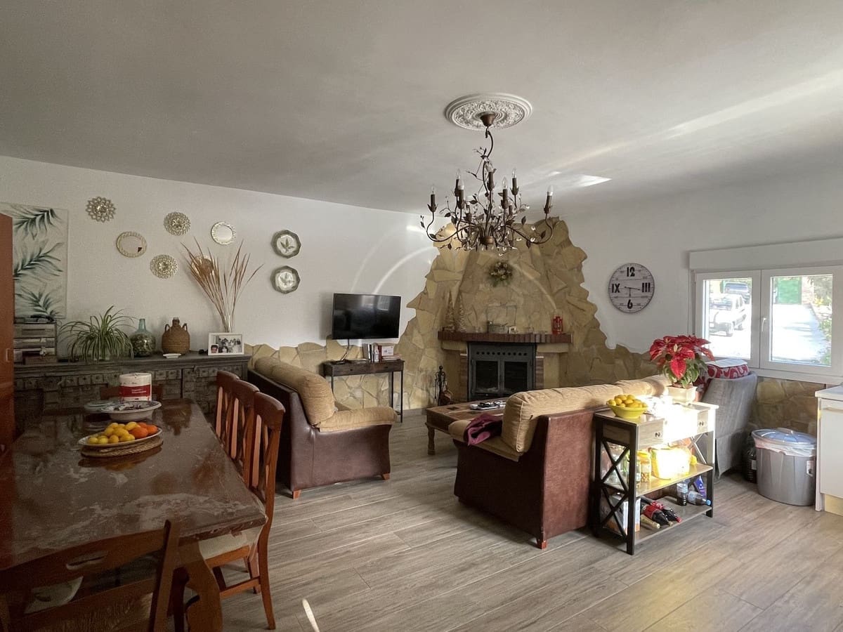 3 sypialnia Willa na sprzedaż w Nerja z basenem garażem - 650 000 € (Ref: 8816506)