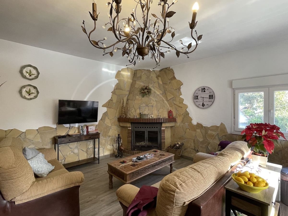 3 sypialnia Willa na sprzedaż w Nerja z basenem garażem - 650 000 € (Ref: 8816506)