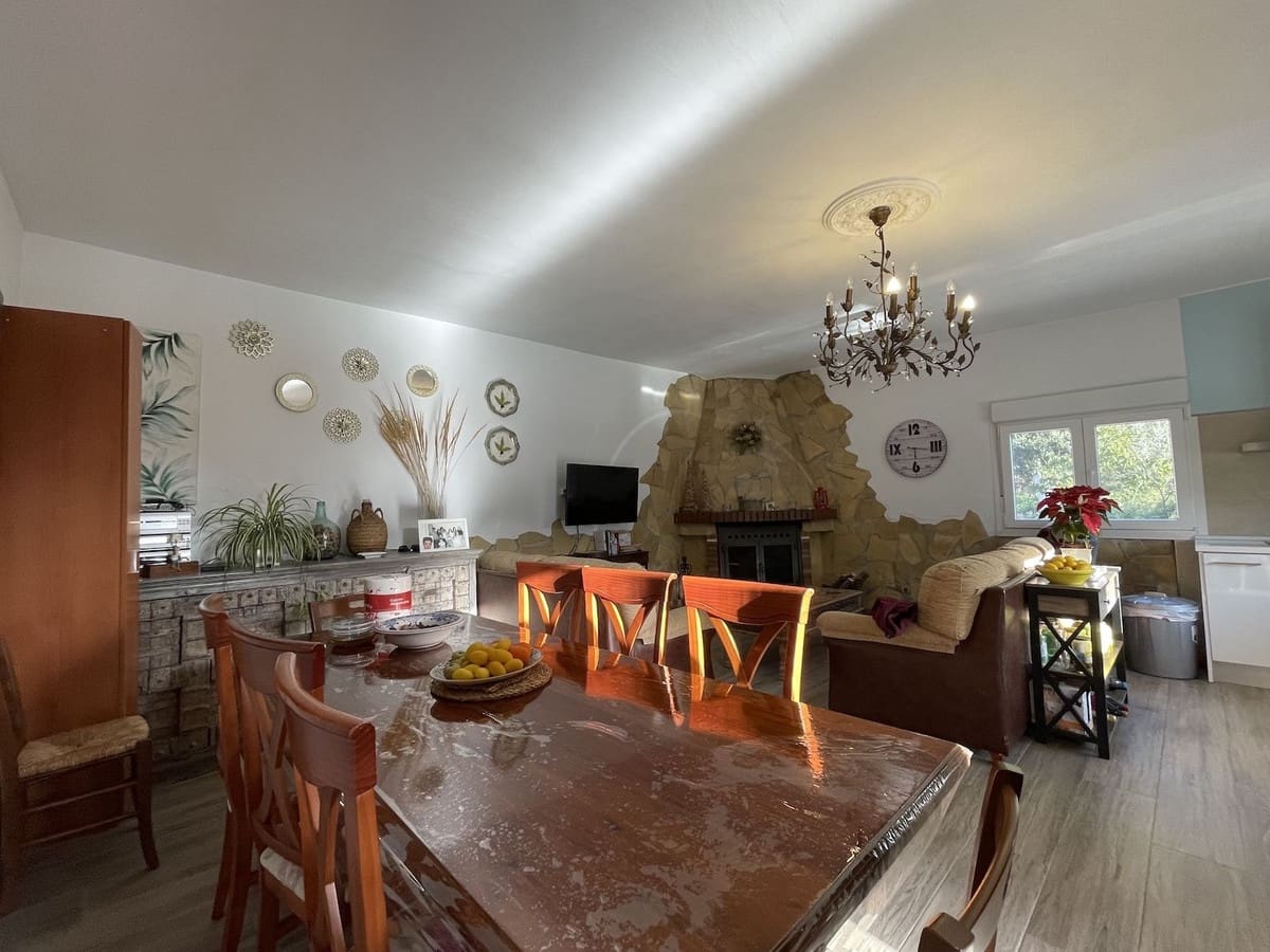 3 sypialnia Willa na sprzedaż w Nerja z basenem garażem - 650 000 € (Ref: 8816506)