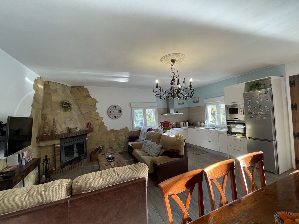 3 sypialnia Willa na sprzedaż w Nerja z basenem garażem - 650 000 € (Ref: 8816506)