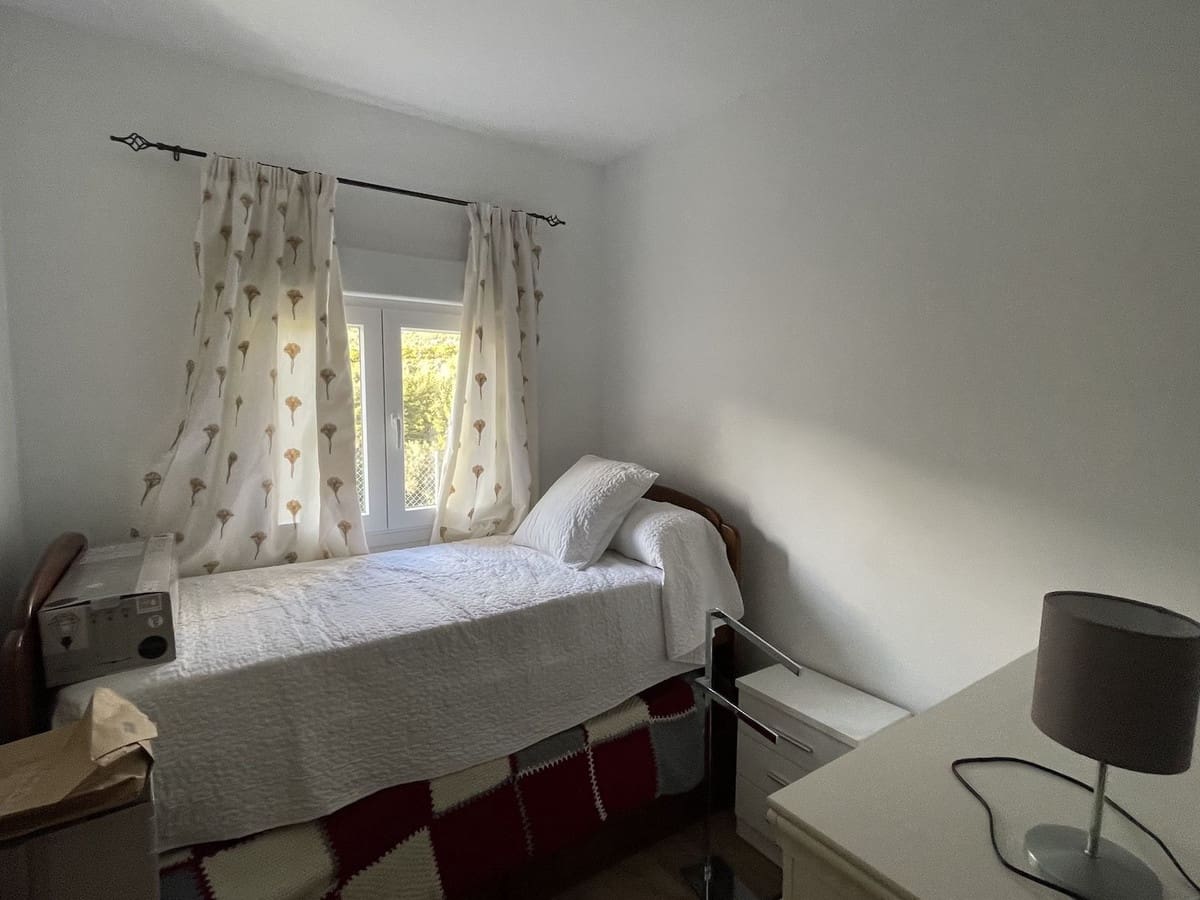 3 sypialnia Willa na sprzedaż w Nerja z basenem garażem - 650 000 € (Ref: 8816506)