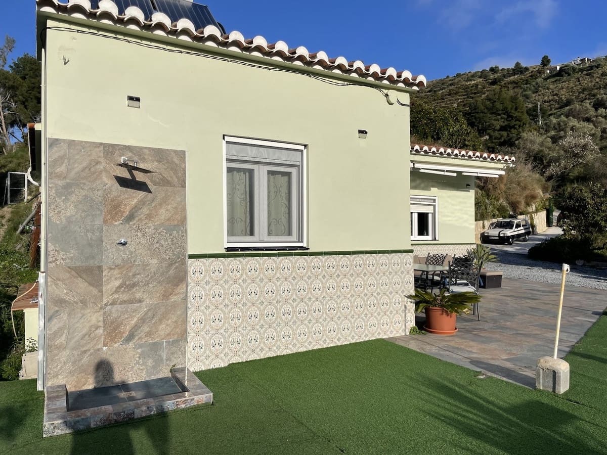 3 sypialnia Willa na sprzedaż w Nerja z basenem garażem - 650 000 € (Ref: 8816506)