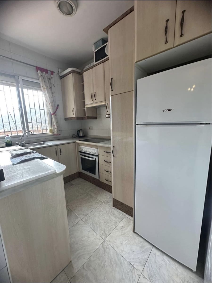 4 soveværelse Semi-Rækkehus til salg i Nerja med swimmingpool - € 265.000 (Ref: 8848484)