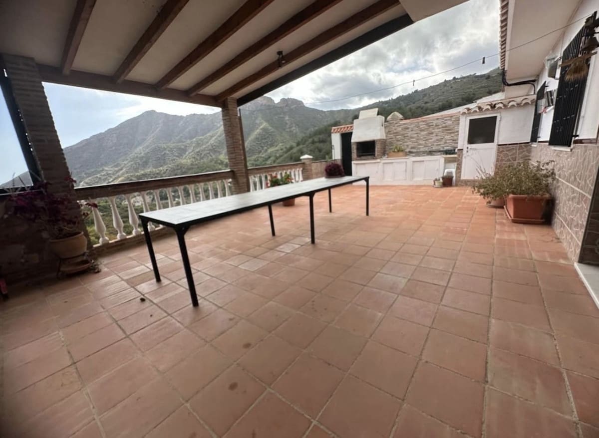 4 soveværelse Semi-Rækkehus til salg i Nerja med swimmingpool - € 265.000 (Ref: 8848484)