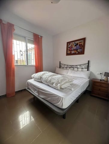 4 Zimmer Doppelhaus zu verkaufen in Nerja mit Pool - 265.000 € (Ref: 8848484)