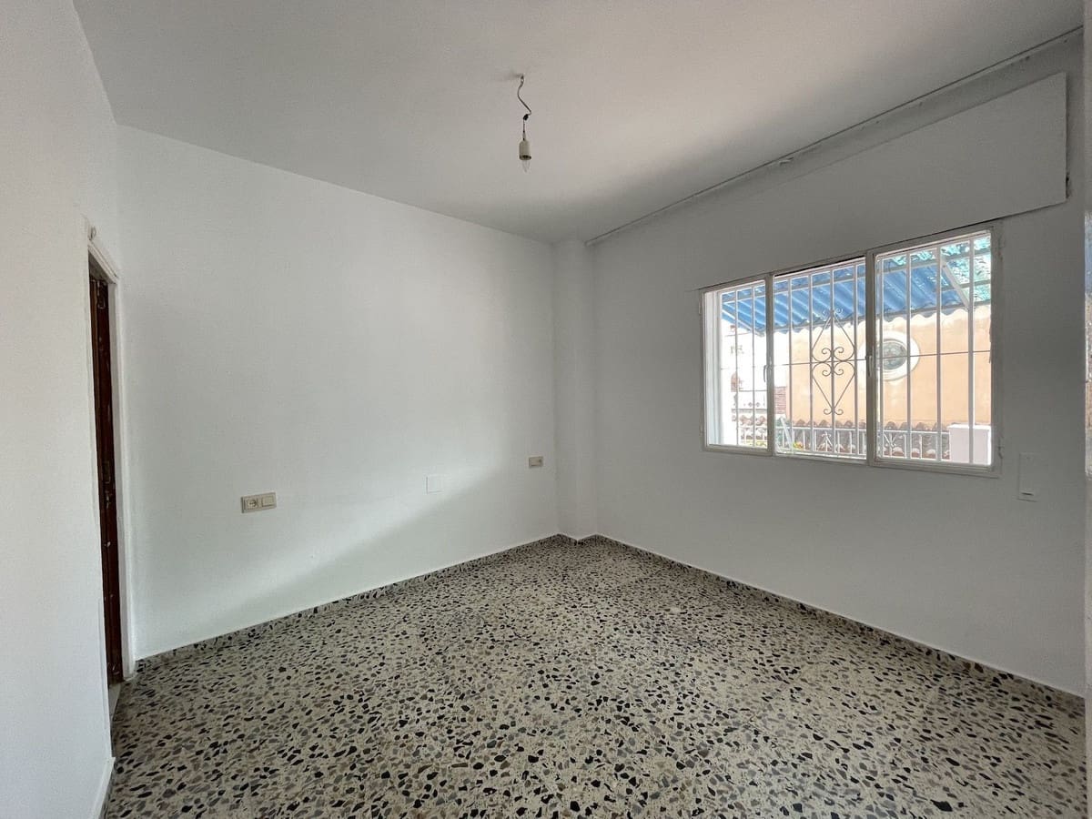 4 sypialnia Dom na sprzedaż w Torrox - 199 000 € (Ref: 8941949)