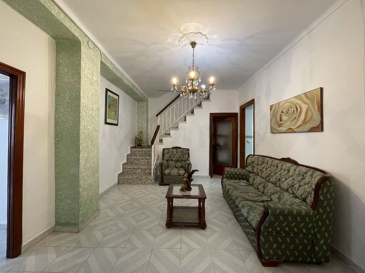 4 soverom Hus til salgs i Torrox - € 199 000 (Ref: 8941949)