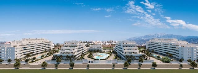 Apartamento de 2 habitaciones en Torre del Mar, Vélez-Málaga en venta con piscina garaje - 352.000 € (Ref: 8947541)