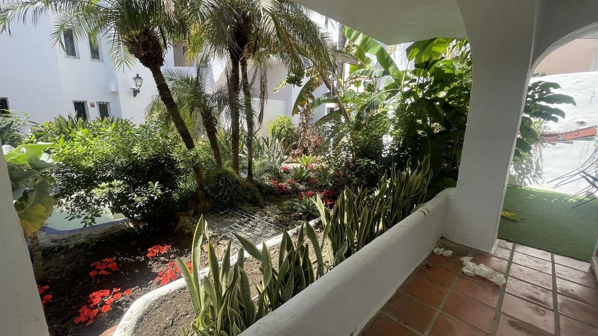 3 bedroom Apartment for holiday rental in Nueva Andalucia with pool - € 1,800 (Ref: 8997287)