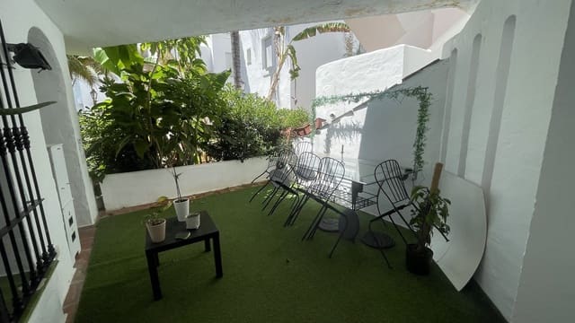 3 bedroom Apartment for holiday rental in Nueva Andalucia, Marbella with pool - € 1,800 (Ref: 8997287)