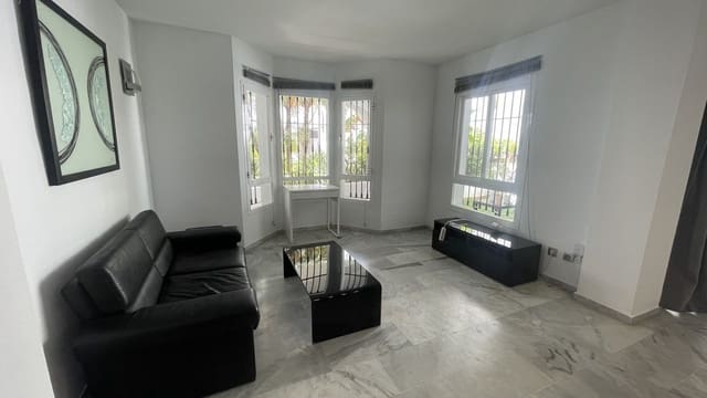 3 bedroom Apartment for holiday rental in Nueva Andalucia, Marbella with pool - € 1,800 (Ref: 8997287)