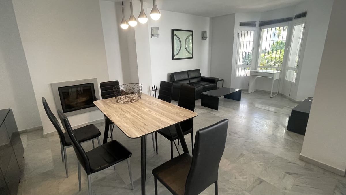 3 bedroom Apartment for holiday rental in Nueva Andalucia with pool - € 1,800 (Ref: 8997287)