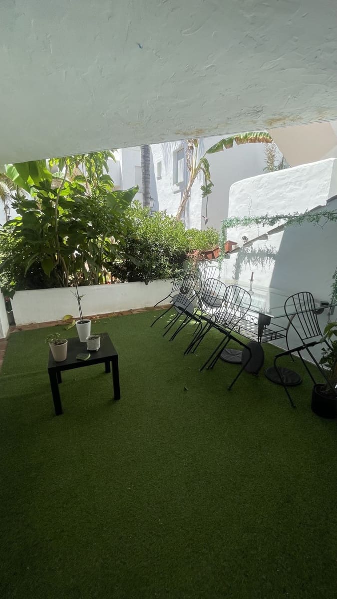 3 bedroom Apartment for holiday rental in Nueva Andalucia with pool - € 1,800 (Ref: 8997287)