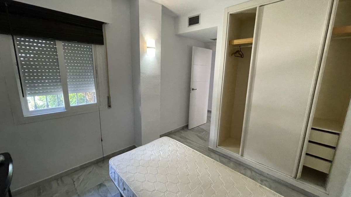 3 bedroom Apartment for holiday rental in Nueva Andalucia with pool - € 1,800 (Ref: 8997287)