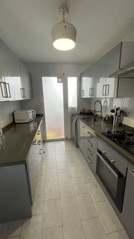 3 quarto Apartamento para arrendamento para férias em Nueva Andalucia, Marbella com piscina - 1 800 € (Ref: 8997287)