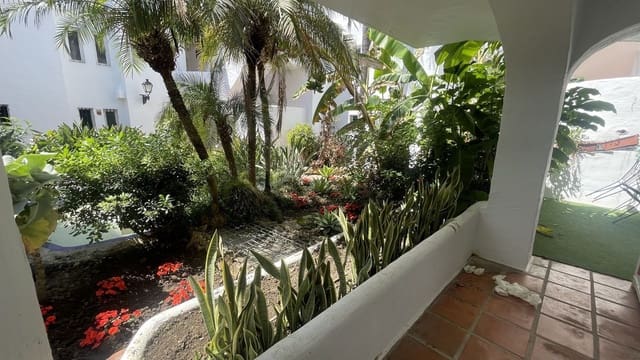 3 quarto Apartamento para arrendamento para férias em Nueva Andalucia, Marbella com piscina - 1 800 € (Ref: 8997287)