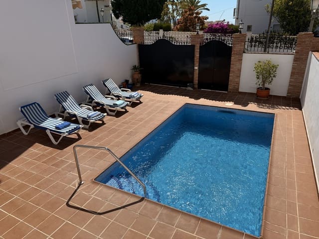 3 soveværelse Villa til salg i Nerja med swimmingpool garage - € 620.000 (Ref: 8998066)