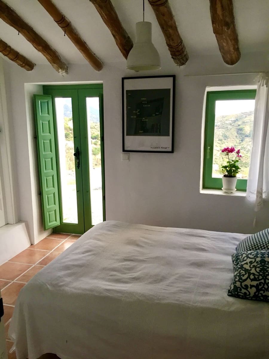 2 soveværelse Villa til salg i Competa med swimmingpool garage - € 415.000 (Ref: 9016401)