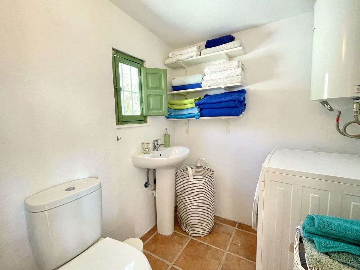 2 soveværelse Villa til salg i Competa med swimmingpool garage - € 415.000 (Ref: 9016401)