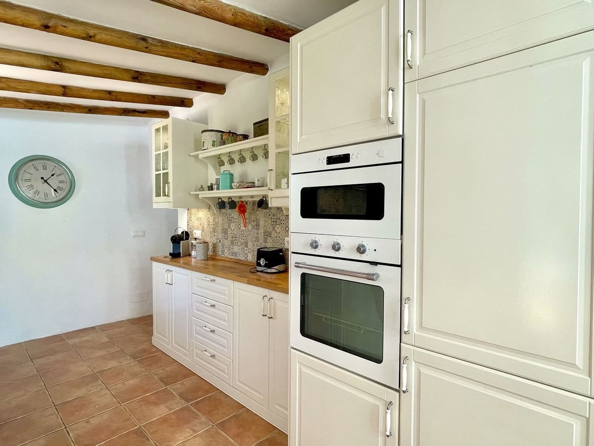 2 soveværelse Villa til salg i Competa med swimmingpool garage - € 415.000 (Ref: 9016401)