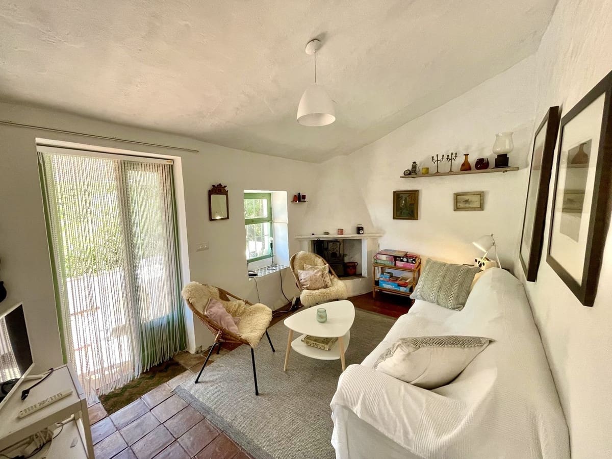 2 soveværelse Villa til salg i Competa med swimmingpool garage - € 415.000 (Ref: 9016401)