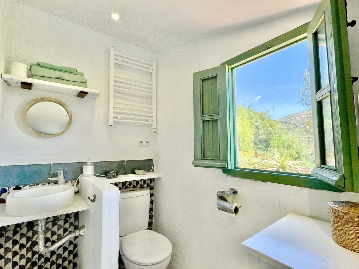 2 soveværelse Villa til salg i Competa med swimmingpool garage - € 415.000 (Ref: 9016401)