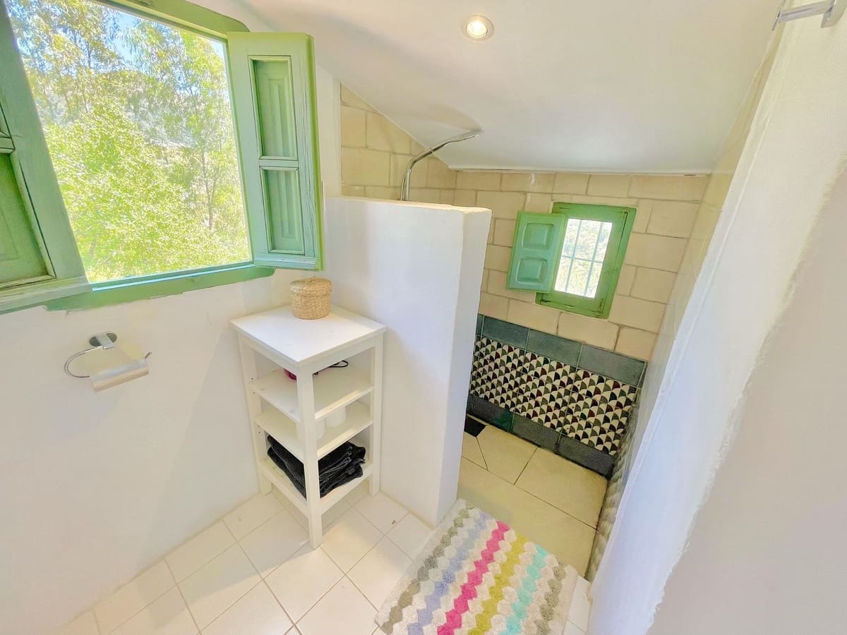 2 soveværelse Villa til salg i Competa med swimmingpool garage - € 415.000 (Ref: 9016401)