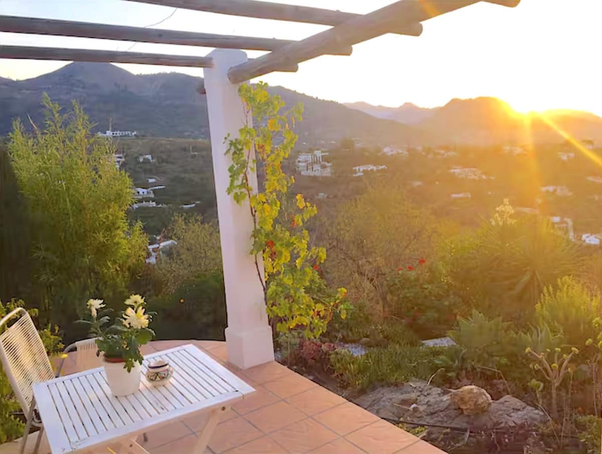 2 soveværelse Villa til salg i Competa med swimmingpool garage - € 415.000 (Ref: 9016401)