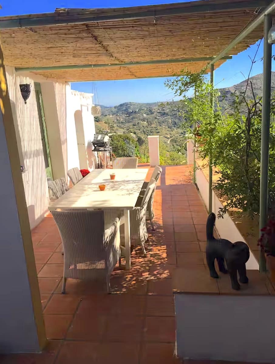 2 soveværelse Villa til salg i Competa med swimmingpool garage - € 415.000 (Ref: 9016401)