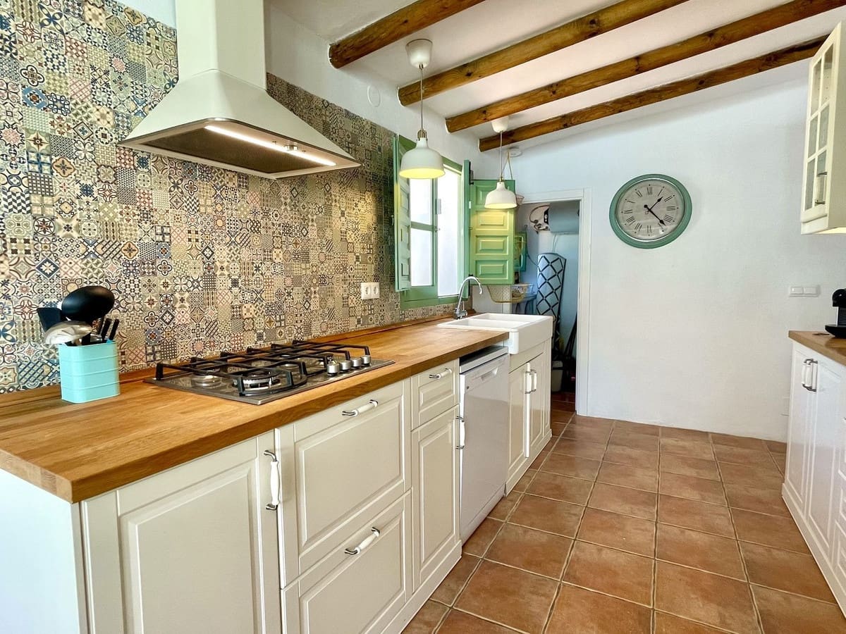 2 bedroom Villa for sale in Competa with pool garage - € 415,000 (Ref: 9016401)