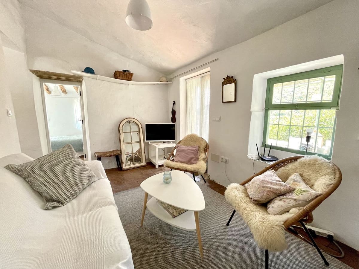 2 bedroom Villa for sale in Competa with pool garage - € 415,000 (Ref: 9016401)