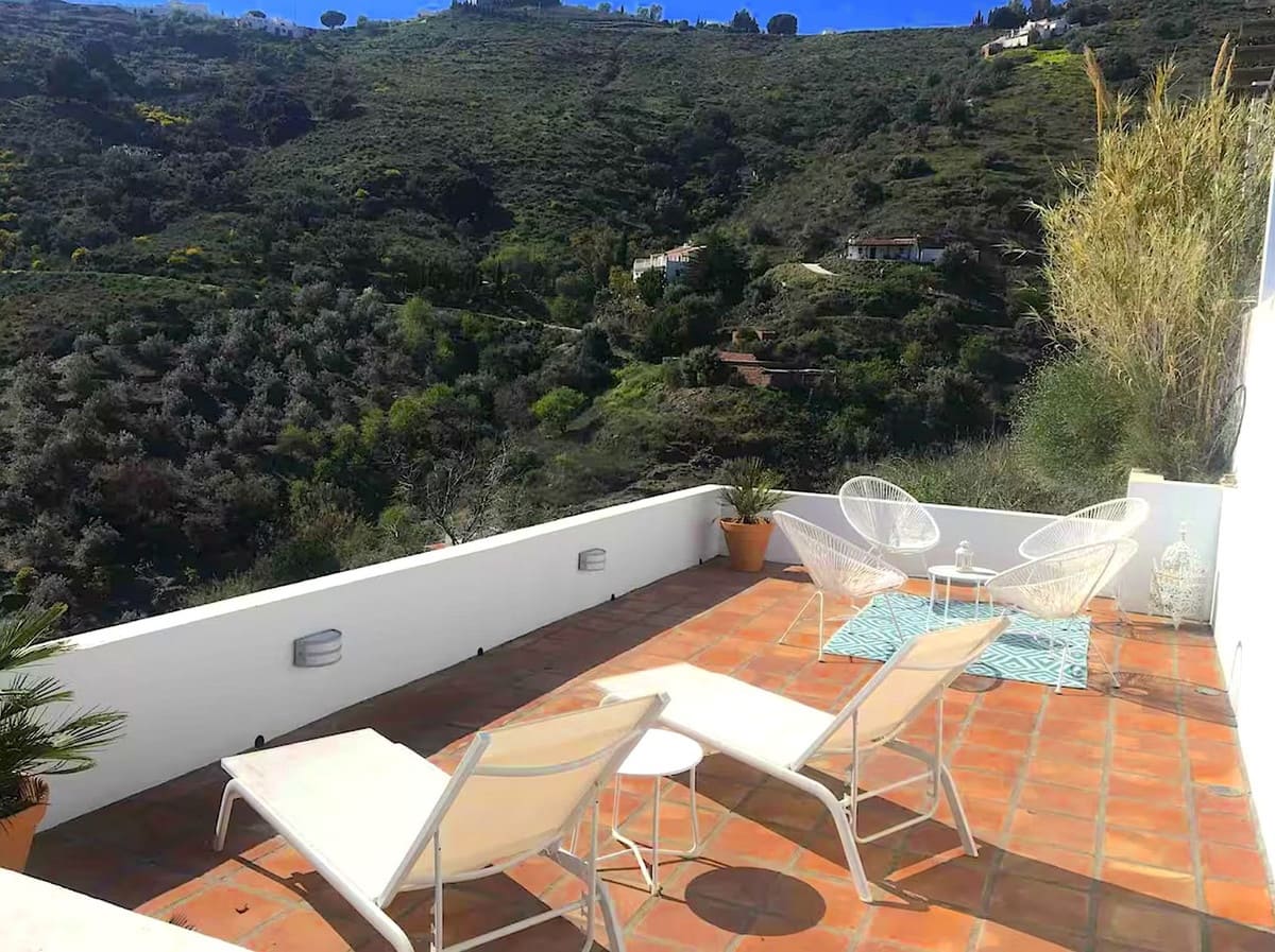 2 bedroom Villa for sale in Competa with pool garage - € 415,000 (Ref: 9016401)
