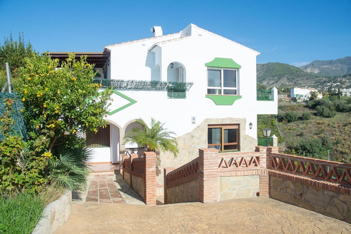 4 soverom Villa til salgs i Frigiliana med svømmebasseng garasje - € 960 000 (Ref: 9022532)