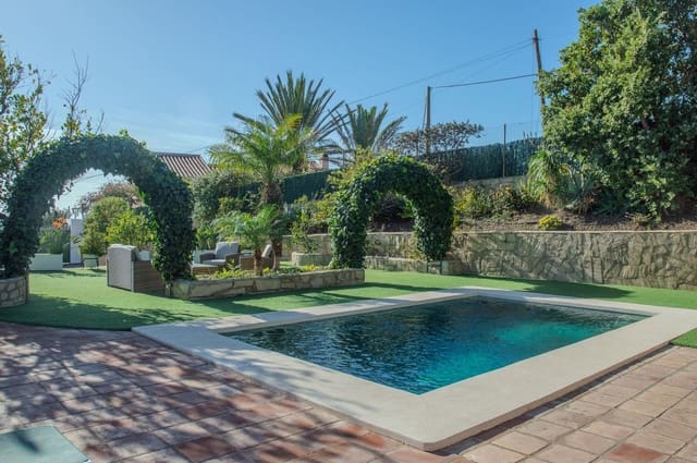 Chalet de 4 habitaciones en Frigiliana en venta con piscina garaje - 960.000 € (Ref: 9022532)