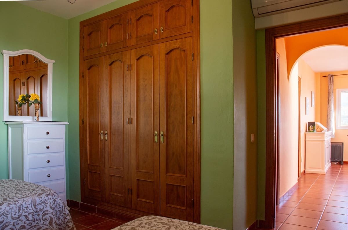 4 slaapkamer Villa te koop in Frigiliana met zwembad garage - € 960.000 (Ref: 9022532)