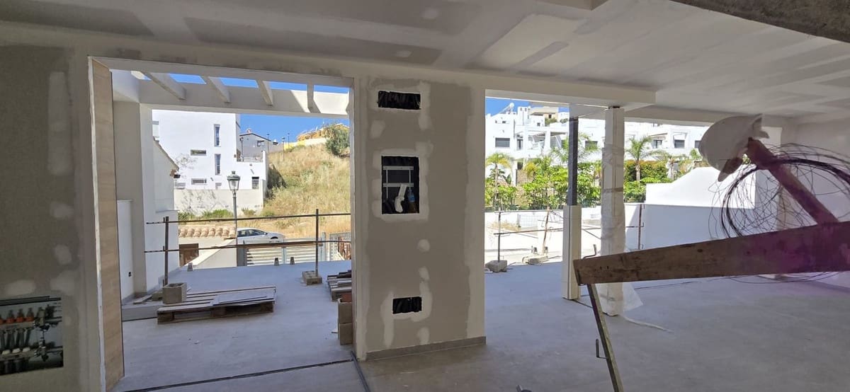 4 soveværelse Semi-Rækkehus til salg i Nerja med swimmingpool garage - € 695.000 (Ref: 9035723)