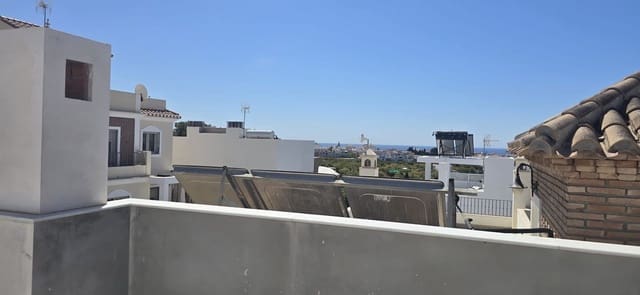 4 slaapkamer Halfvrijstaande villa te koop in Nerja met zwembad garage - € 695.000 (Ref: 9035723)