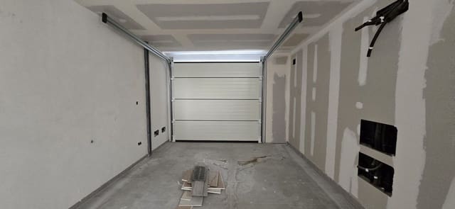 4 slaapkamer Halfvrijstaande villa te koop in Nerja met zwembad garage - € 695.000 (Ref: 9035723)