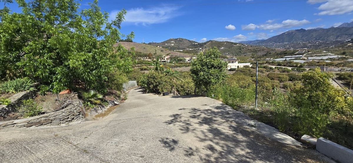 4 soveværelse Villa til salg i Nerja med swimmingpool garage - € 600.000 (Ref: 9051811)