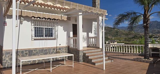 4 slaapkamer Villa te koop in Nerja met zwembad garage - € 580.000 (Ref: 9051811)