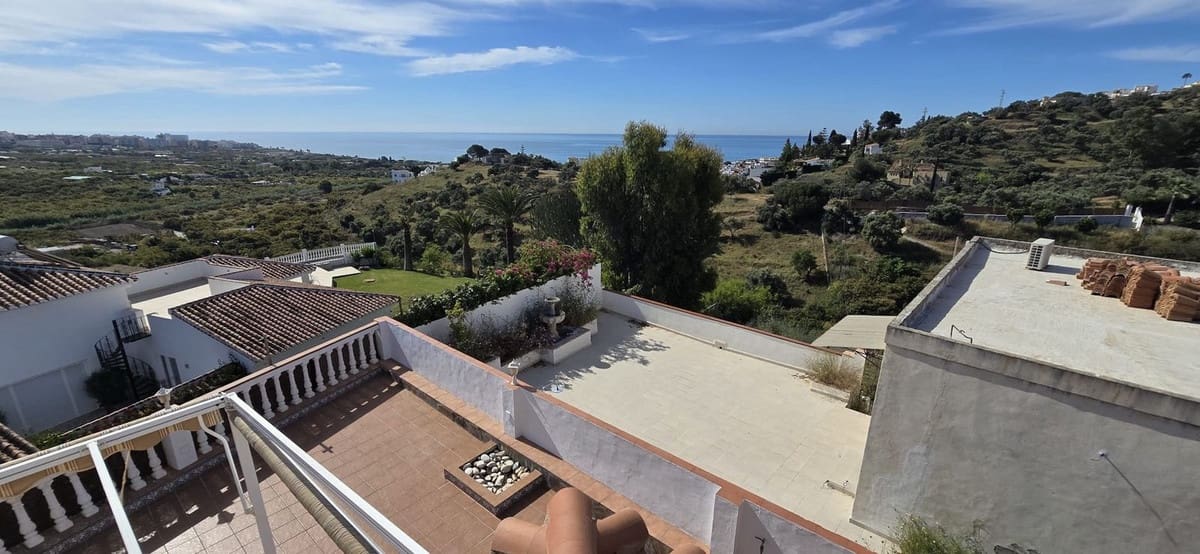 4 camera da letto Villa in vendita in Nerja con piscina garage - 580.000 € (Rif: 9051811)