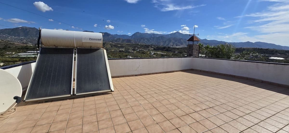 4 camera da letto Villa in vendita in Nerja con piscina garage - 580.000 € (Rif: 9051811)