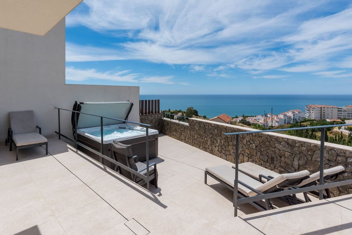 3 chambre Maison de Ville à vendre à Torrox-Costa avec piscine garage - 695 000 € (Ref: 9051812)