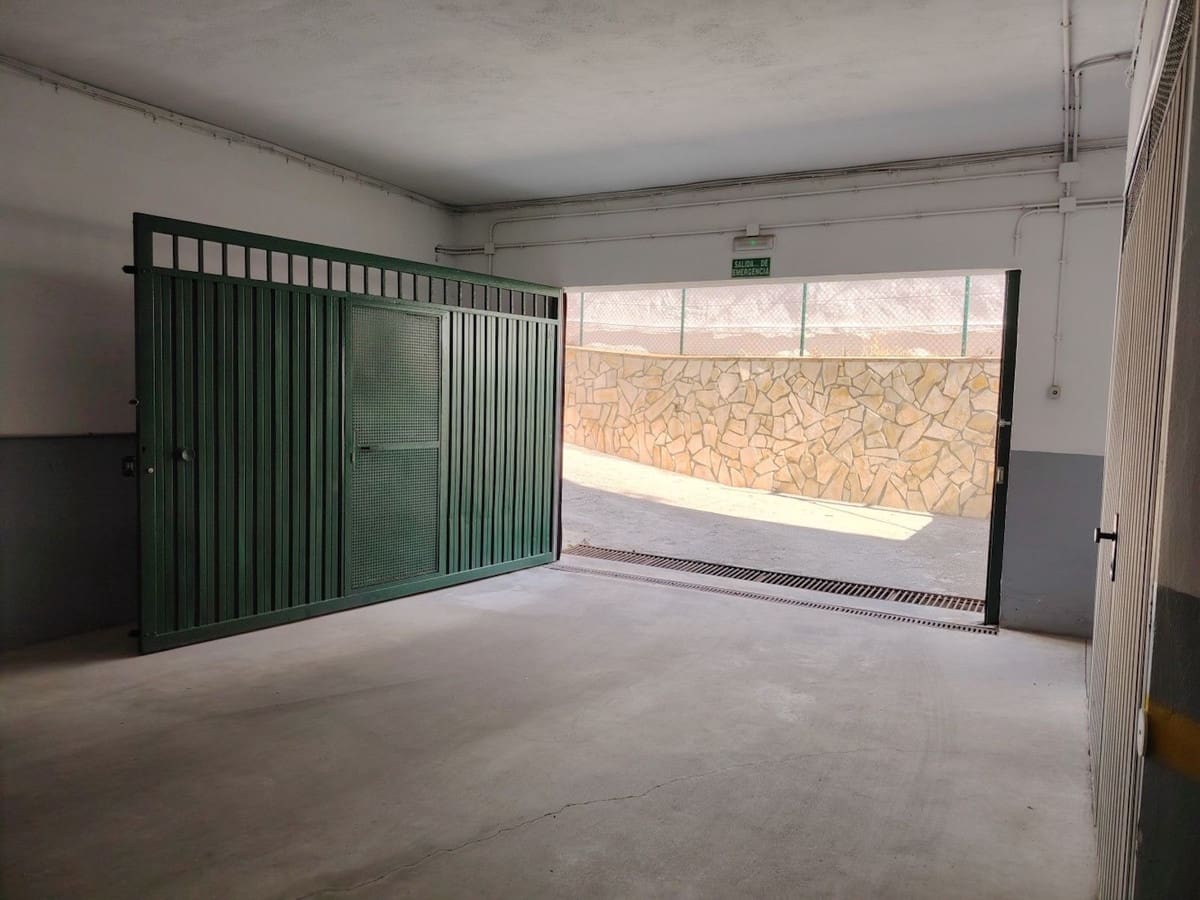 2 soveværelse Lejlighed til salg i Nerja med swimmingpool garage - € 439.000 (Ref: 9061781)