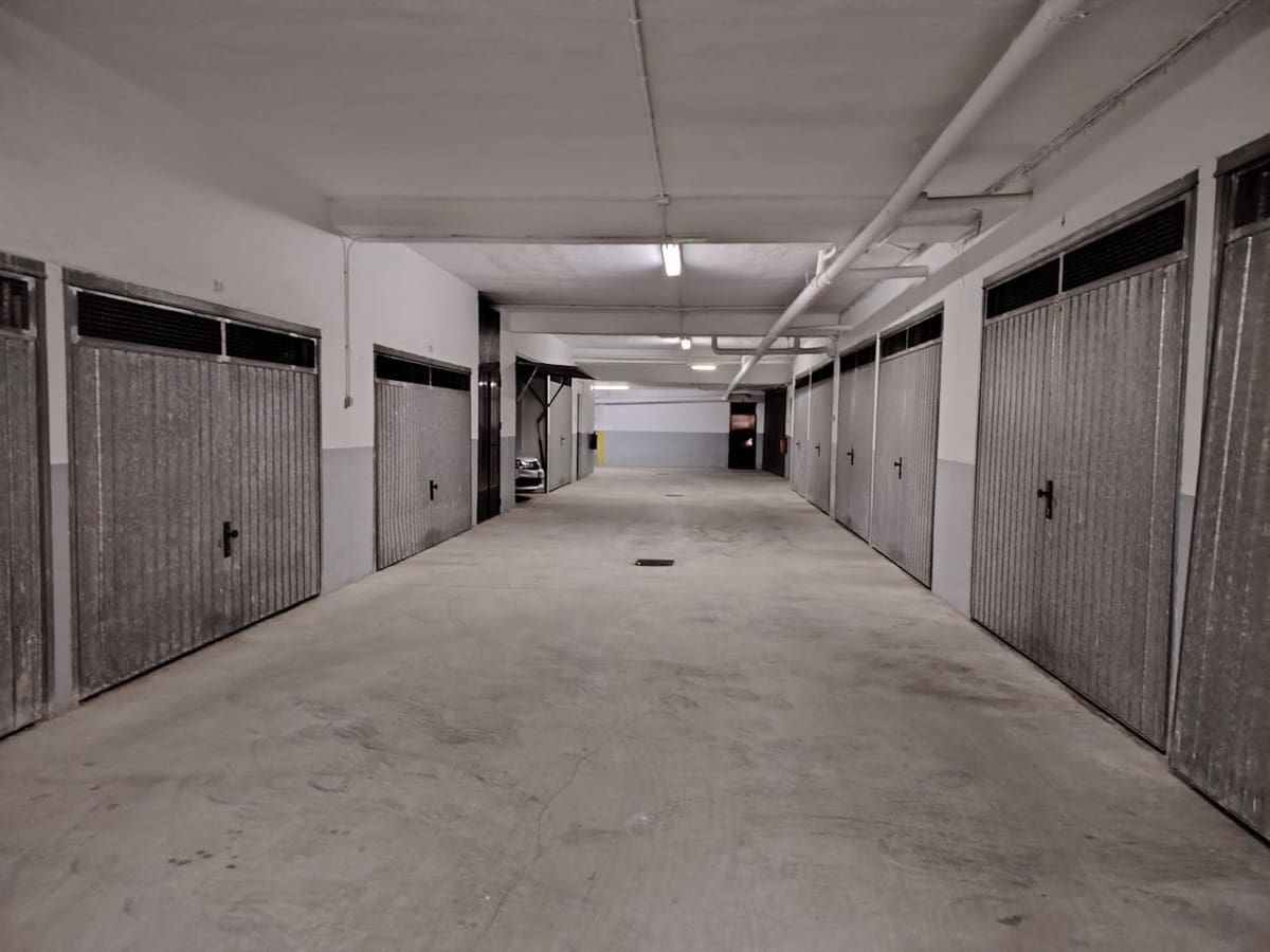 Apartamento de 2 habitaciones en Nerja en venta con piscina garaje - 439.000 € (Ref: 9061781)