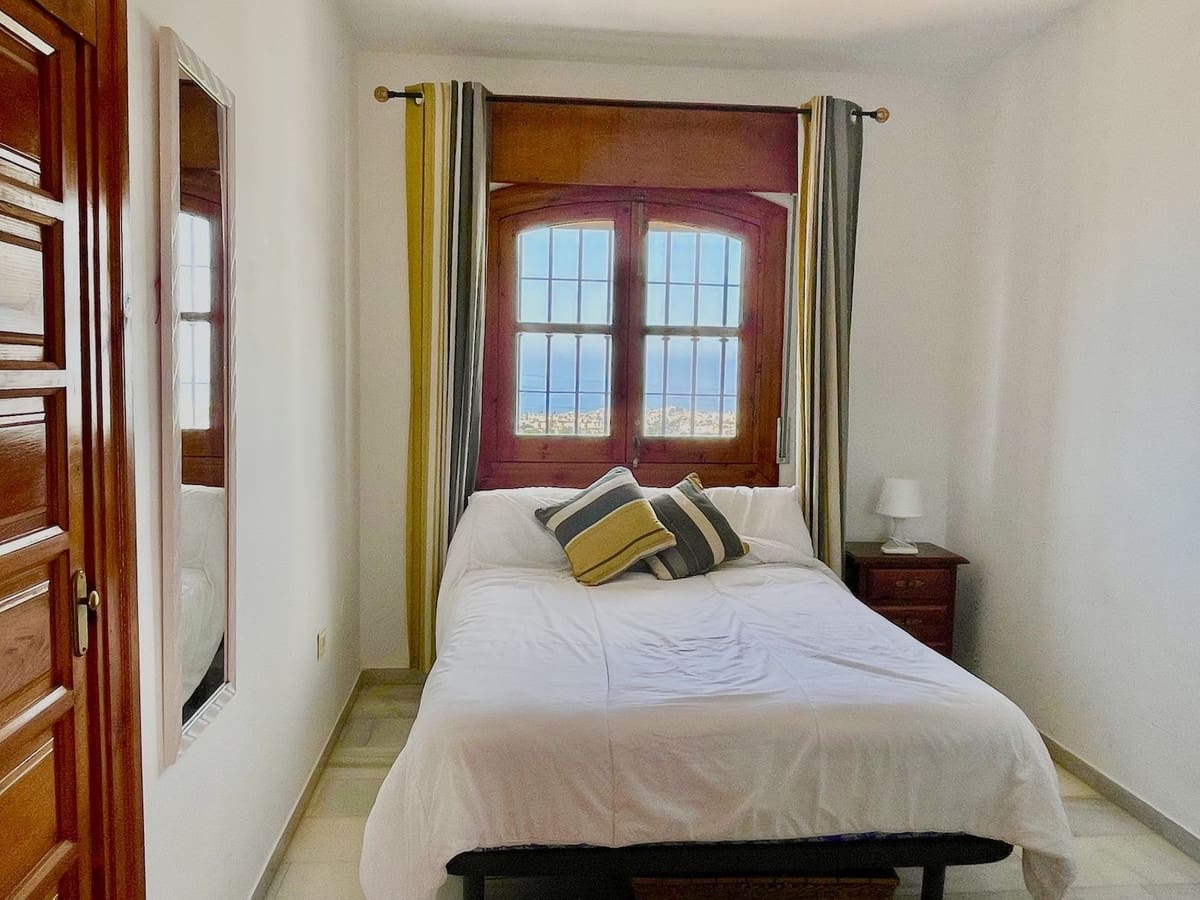 2 slaapkamer Villa te koop in Nerja met zwembad garage - € 650.000 (Ref: 9087239)