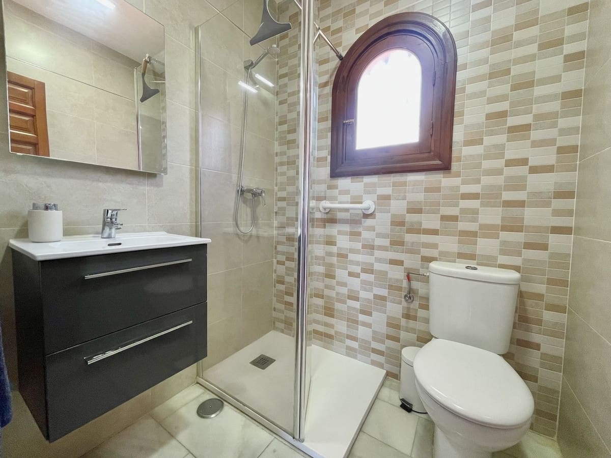 2 slaapkamer Villa te koop in Nerja met zwembad garage - € 650.000 (Ref: 9087239)