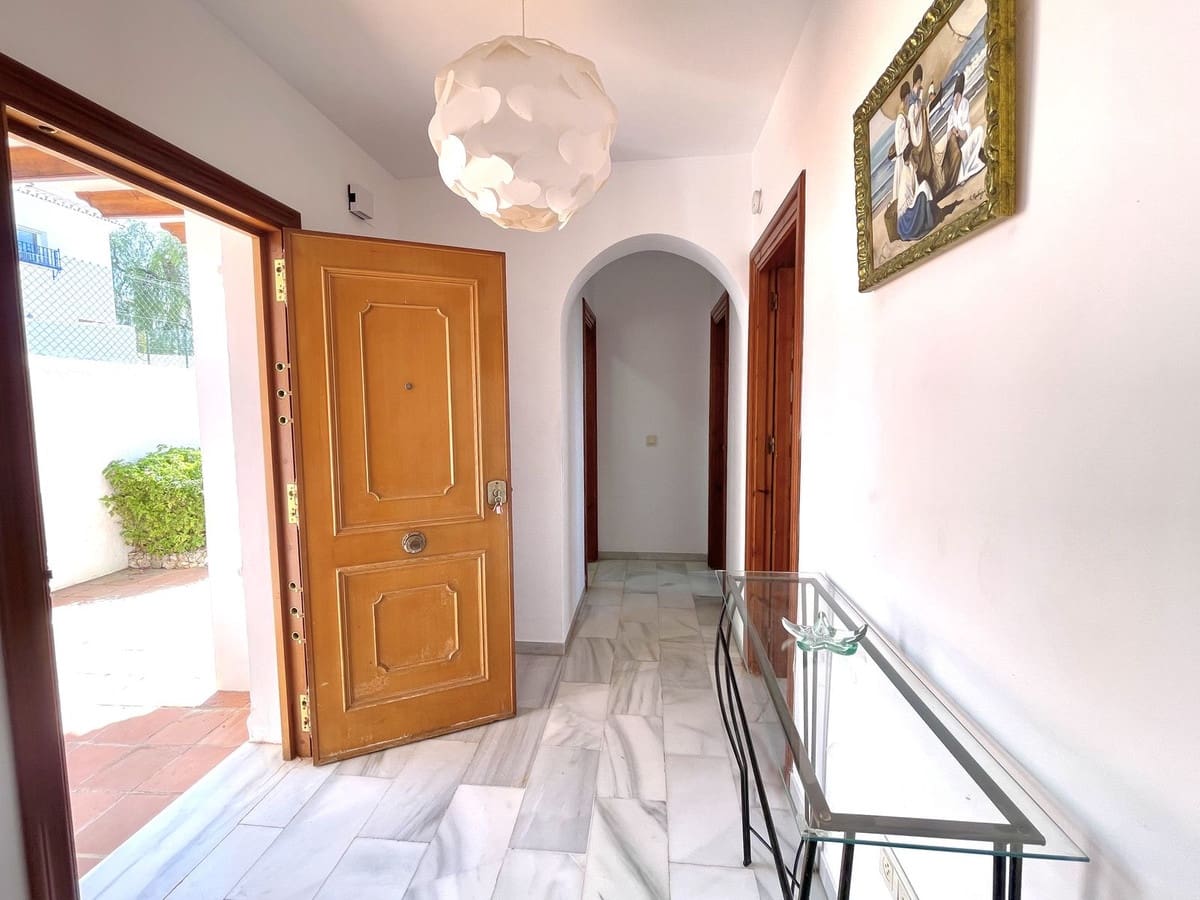 2 quarto Moradia para venda em Nerja com piscina garagem - 650 000 € (Ref: 9087239)
