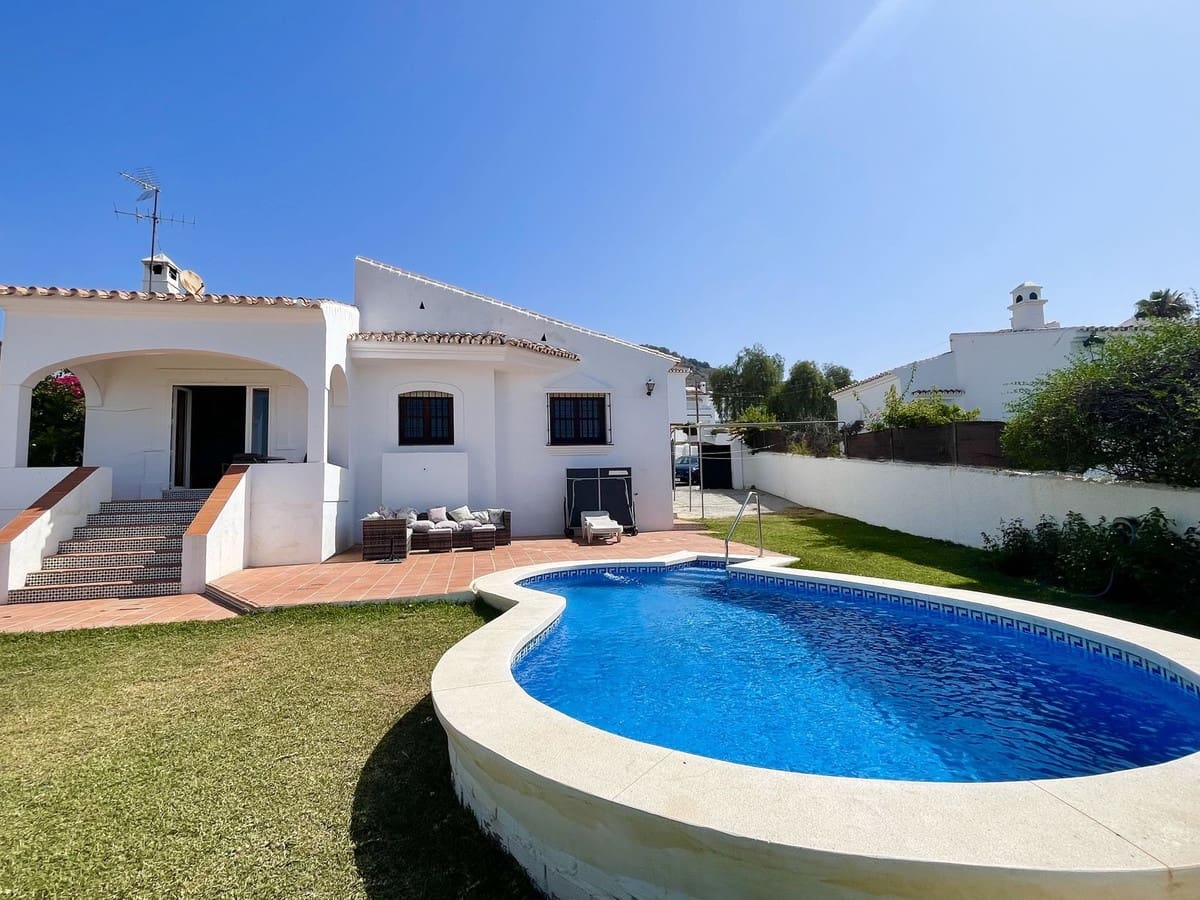 2 quarto Moradia para venda em Nerja com piscina garagem - 650 000 € (Ref: 9087239)