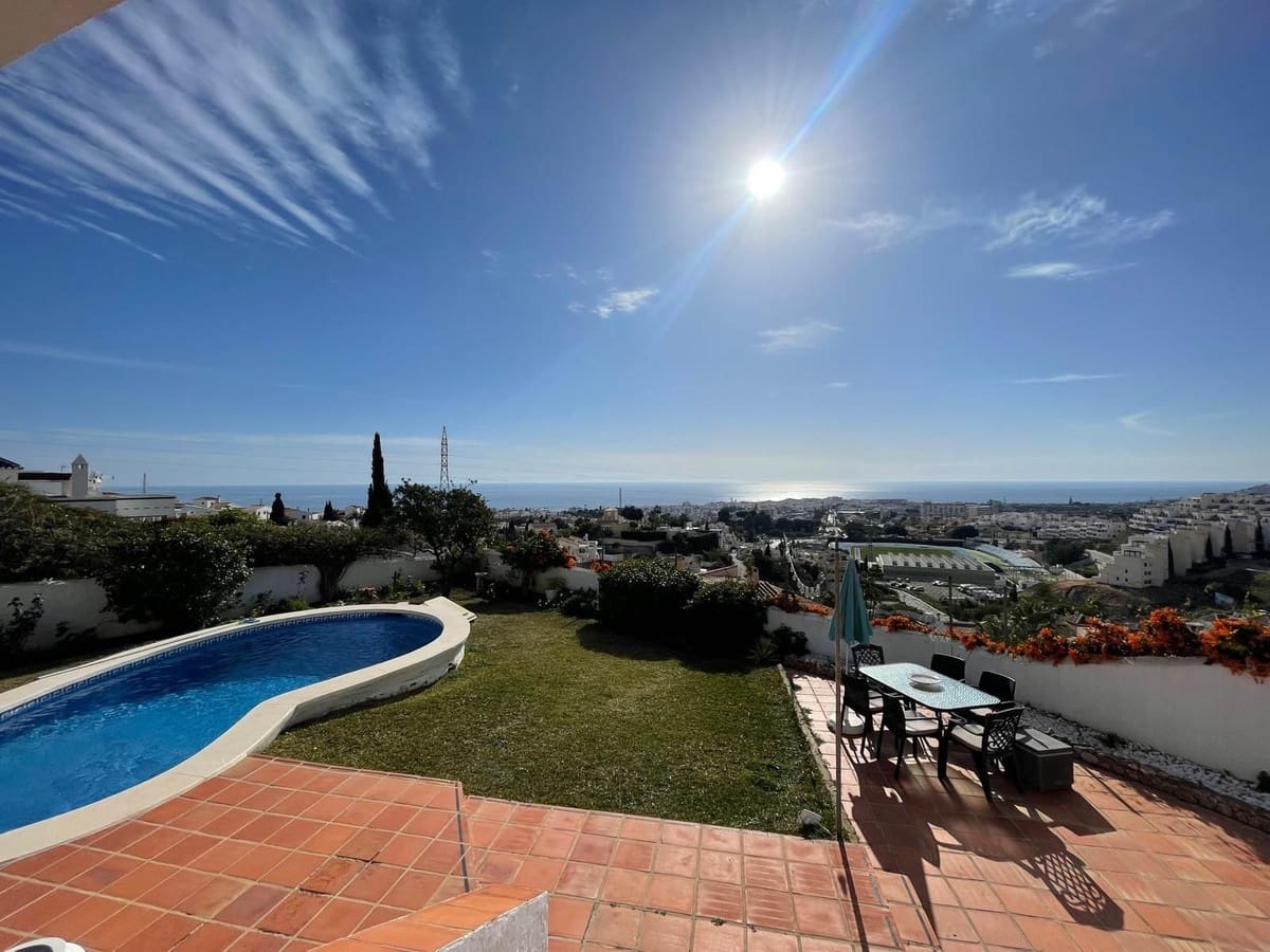 2 quarto Moradia para venda em Nerja com piscina garagem - 650 000 € (Ref: 9087239)